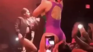 Cardi B's Face Video (Edición española)