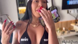 Drii Cordeiro recibiendo a su vecina con una buena mamada de bienvenida
