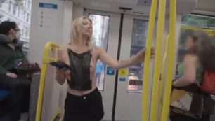 Kaylee Killion desnuda en video para el transporte público Onlyfans