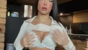 Melissa de Lencería Atractiva de melimtx en Onlyfans tiene un Vídeo Filtrado