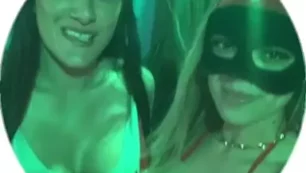 Iasmim Oliver trabajó en la fantasía junto a su hermosa amiga