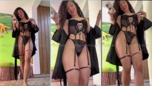 De bragas, Dayana Ortega llama la atención enviando besos irresistibles