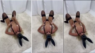 Debora Peixoto All 'Sexy Bunny'