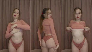 La bella y sensual Smallxlaura en el video caliente, toda desnuda