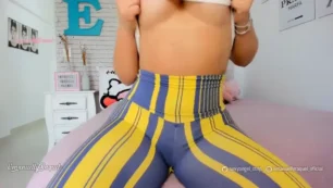 Masturbación guiada por esta rubia traviesa y llena de deseo