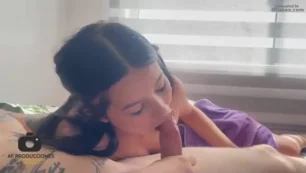 Teniendo sexo intenso con mi hermanastra pequeña y excitada