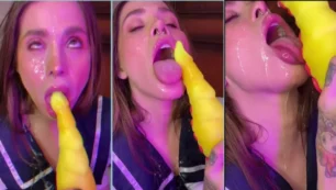 Maru Karv divirtiéndose con tu juguete
