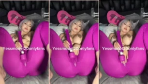 Nia Orozco divirtiéndose con su vibrador en el coño